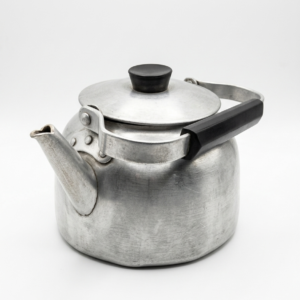 Lloguer cafetera vintage d'alumini per a celebracions i festes a La Garrotxa